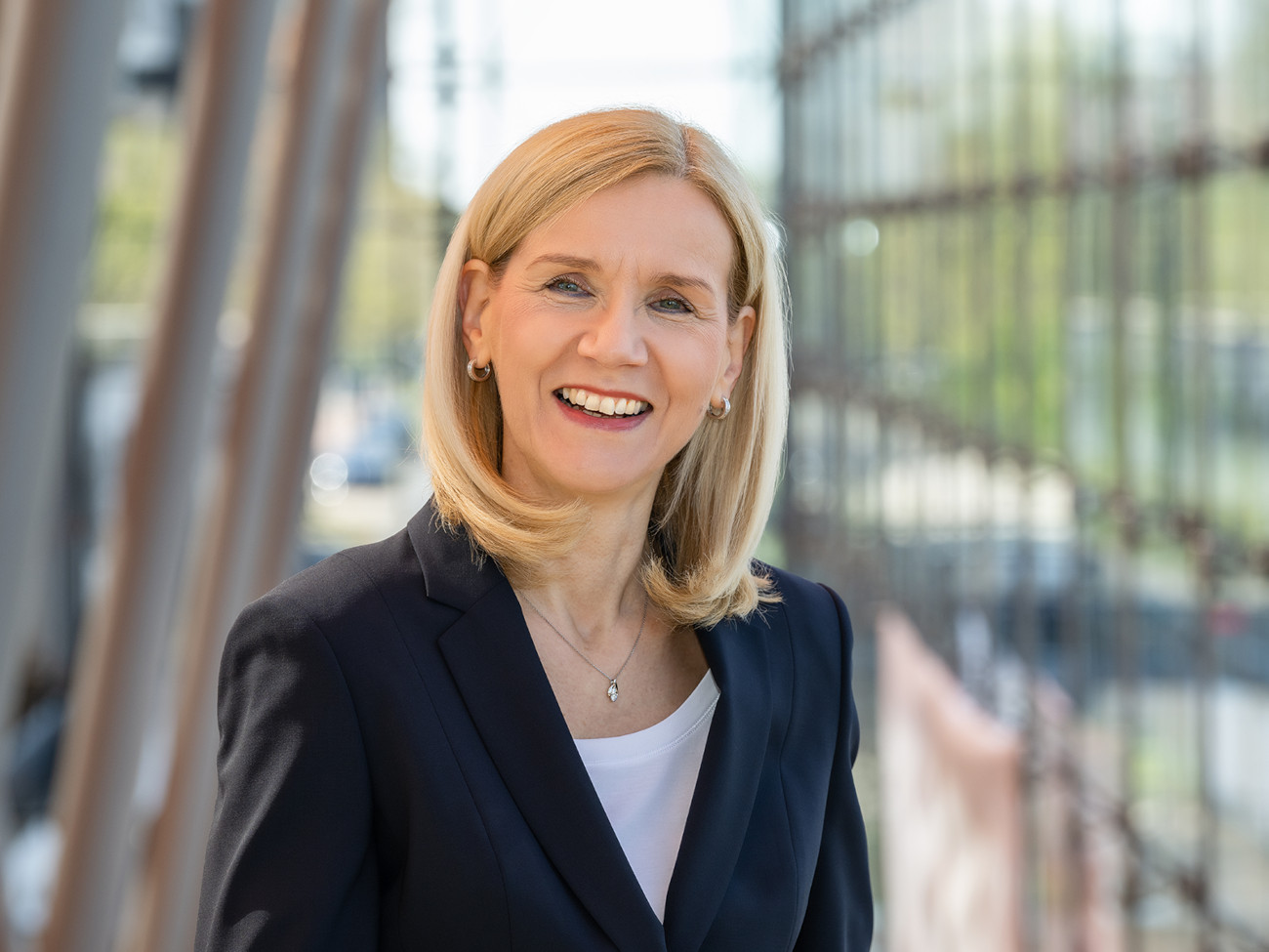 Portrait picture of Jutta Günther, President of the University of Bremen