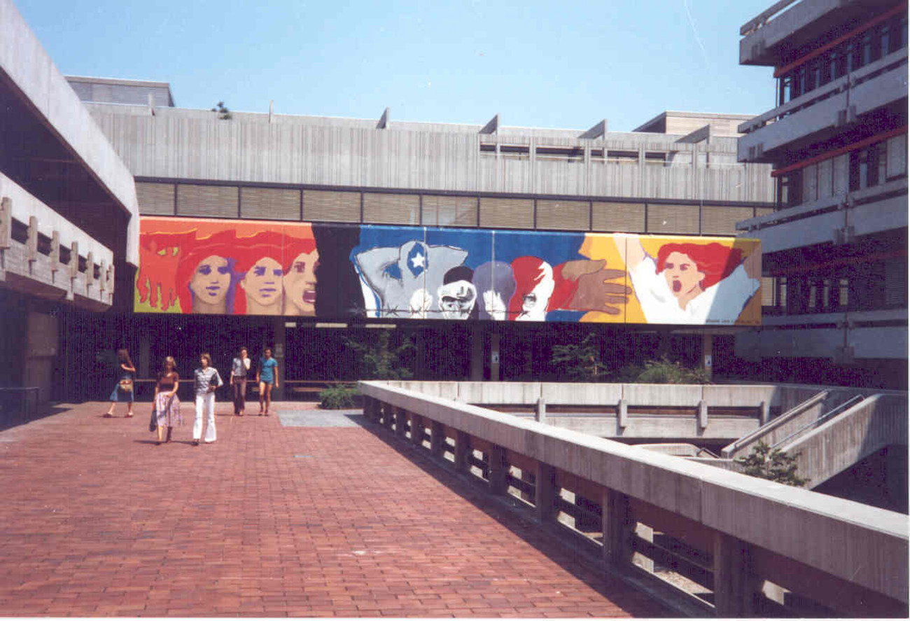 The mural on the boulevard in front of the SuUB around 1976
