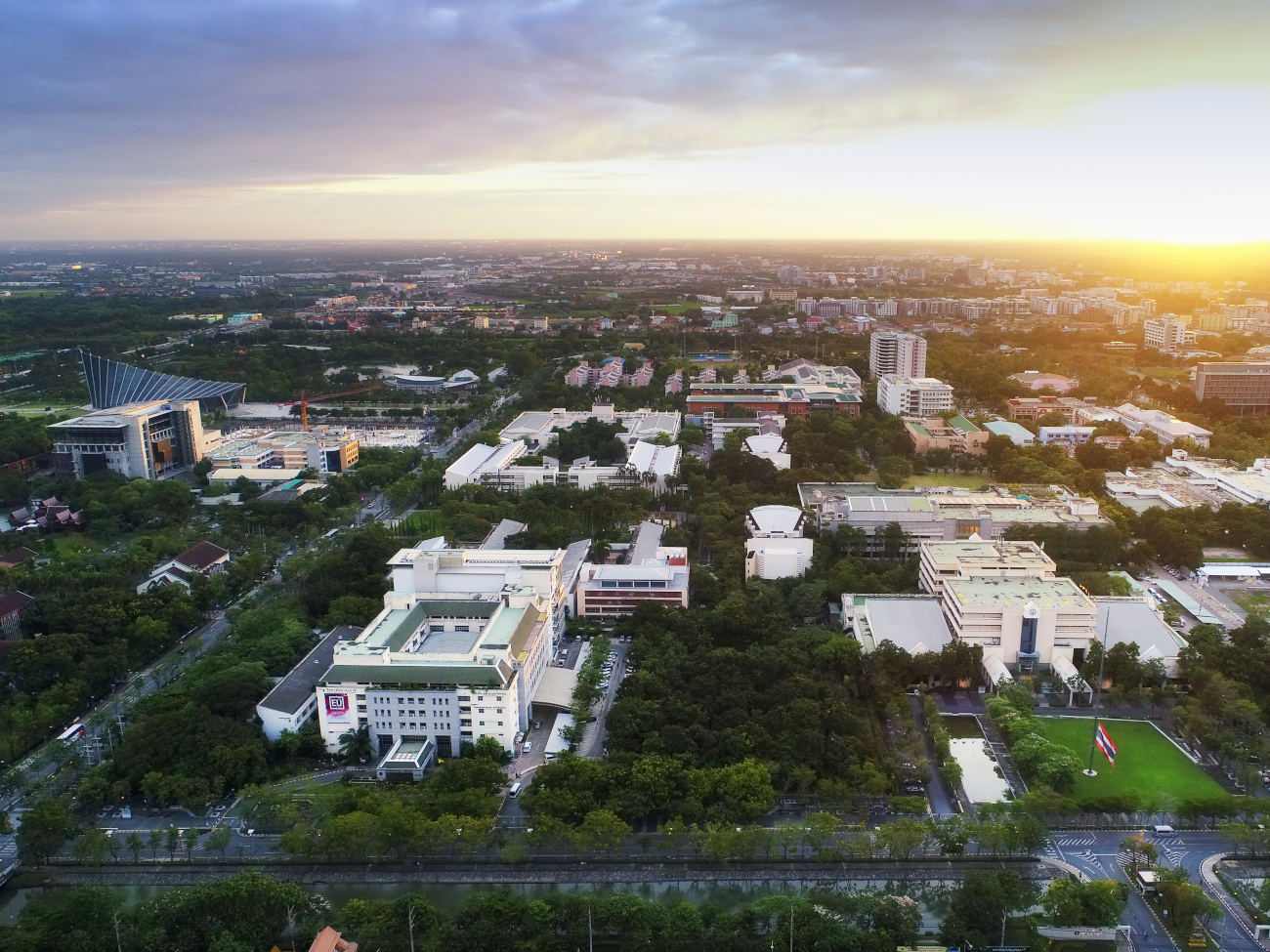 Blick auf das Gelände der Mahidol-Universität von oben