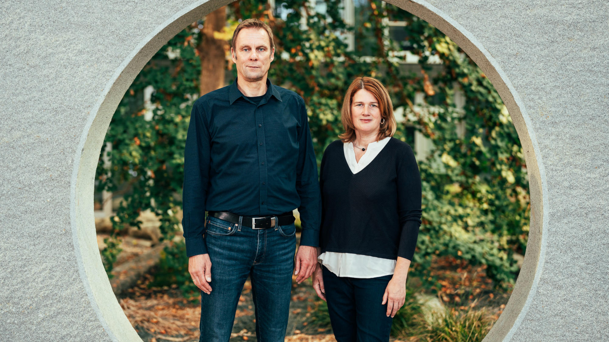 Dr. Claudia Fenzl and Prof. Dr. Falk Howe