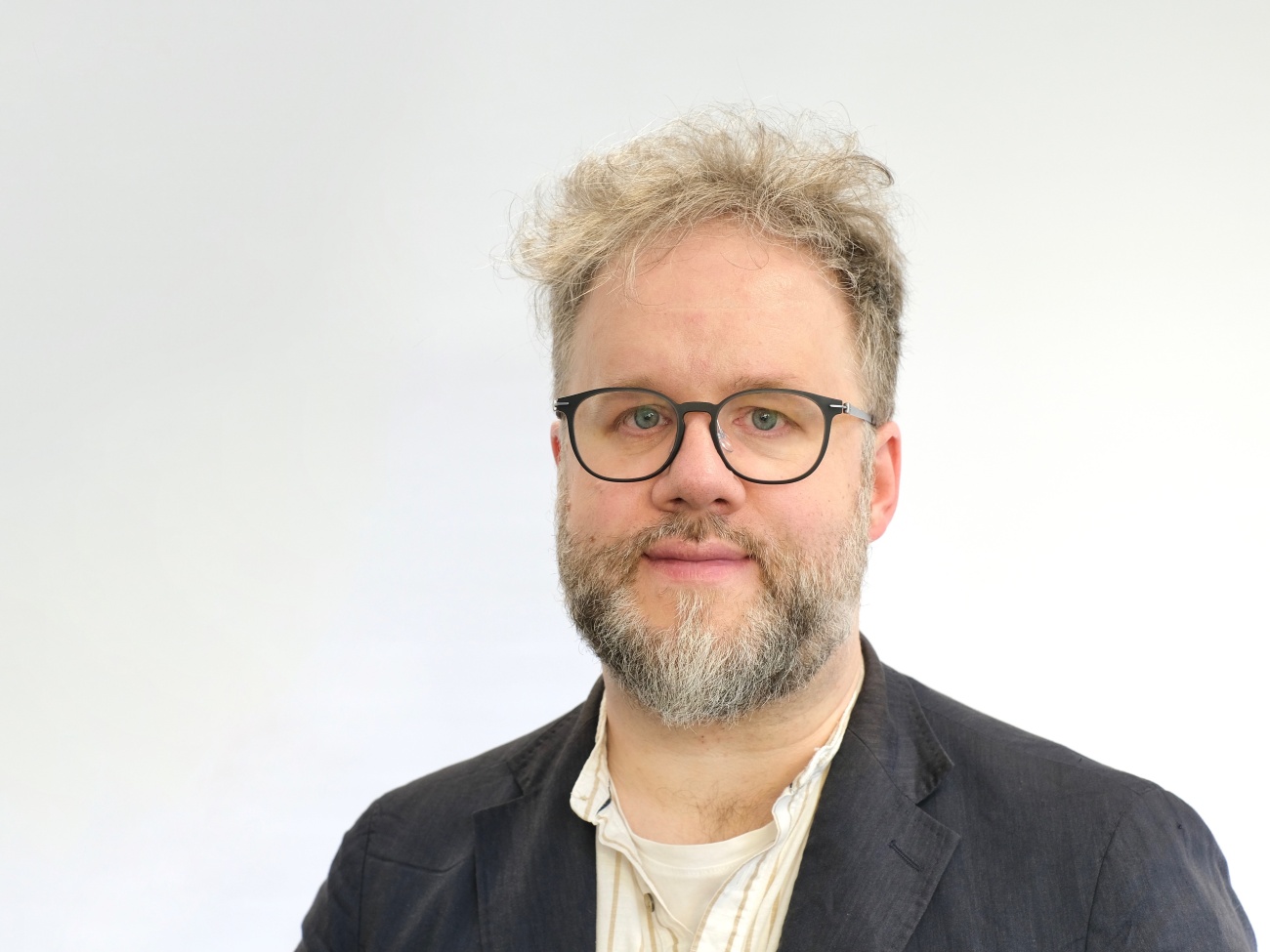 Portrait photo of Professor Christian Schwarzenegger